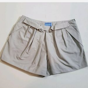 Simply Vera  Vera Wang Shorts size 8 grey